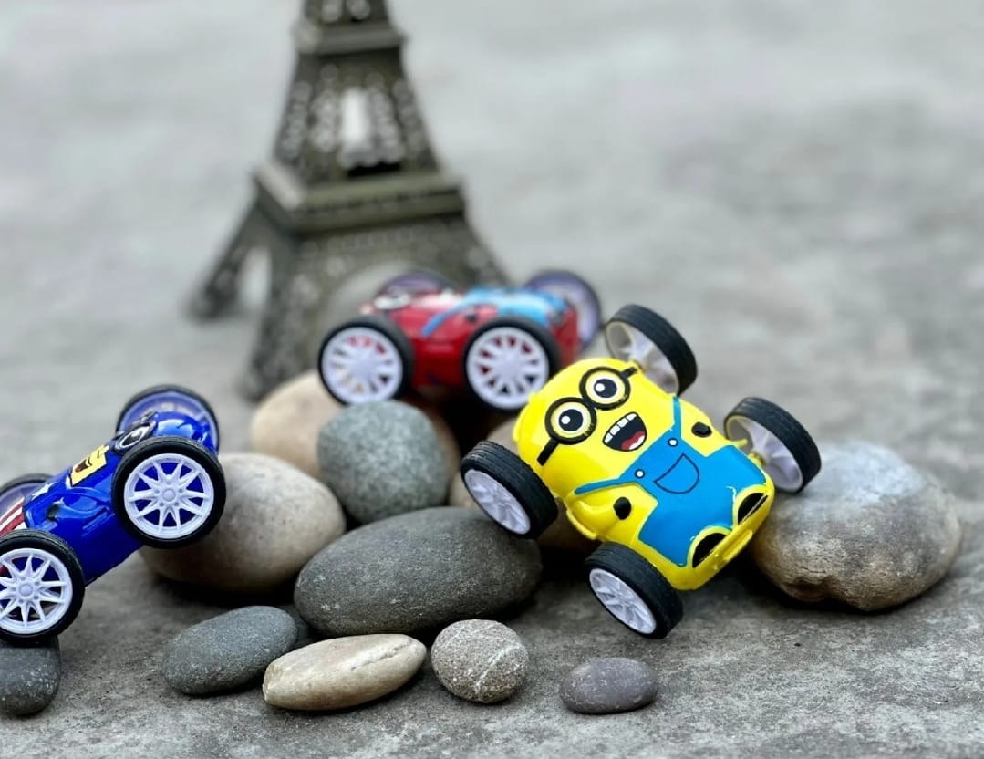 360° Stunt Car Toy - Double-Sided Flip Action, Friction Powered, Cartoon-Themed Racer