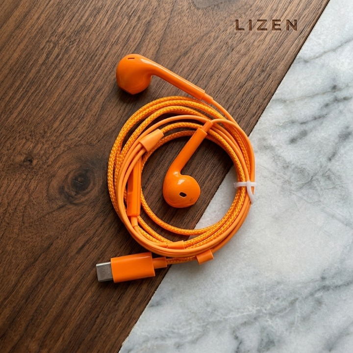 IPhones 17 Bluetooth Wireless With Cable Head Free Gaming Sound Amazing