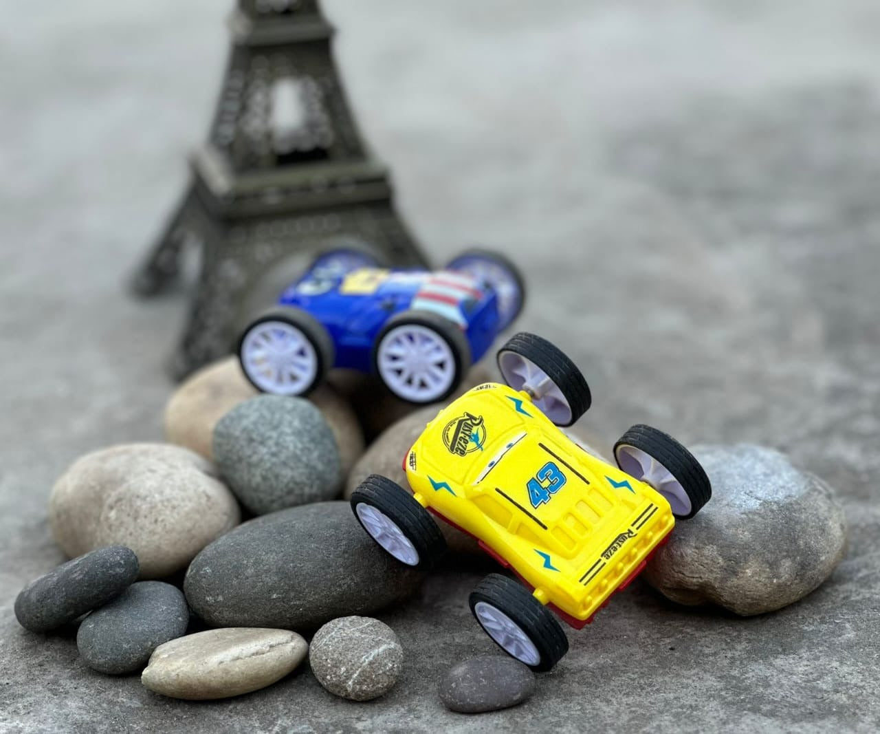 360° Stunt Car Toy - Double-Sided Flip Action, Friction Powered, Cartoon-Themed Racer